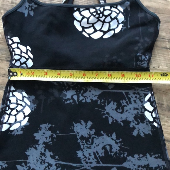 Lululemon stretch cotton tank top - Picture 7 of 11